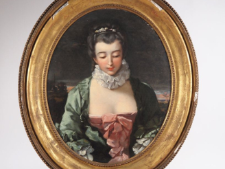 Vente aux enchères Ecole française XIXème.  "portrait d'élégante à la robe de soie"  Huil