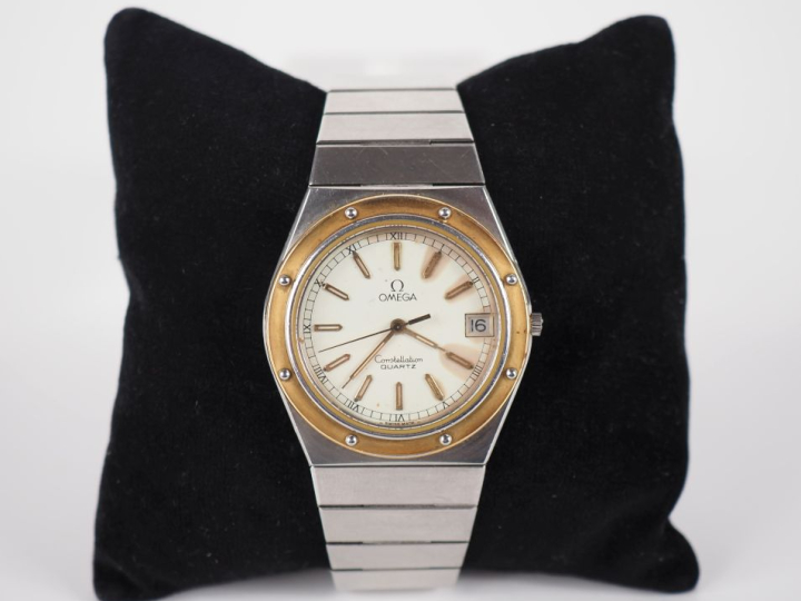 OMEGA, Constellation Montre bracelet en acier et or jaune 750.  Cadran