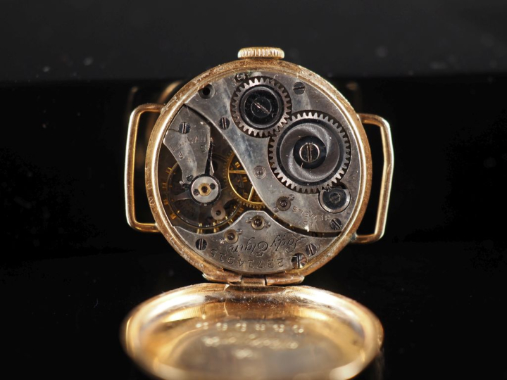 ELGIN Boitier de montre en or jaune 585.  Cadran rond à chiffres arabe