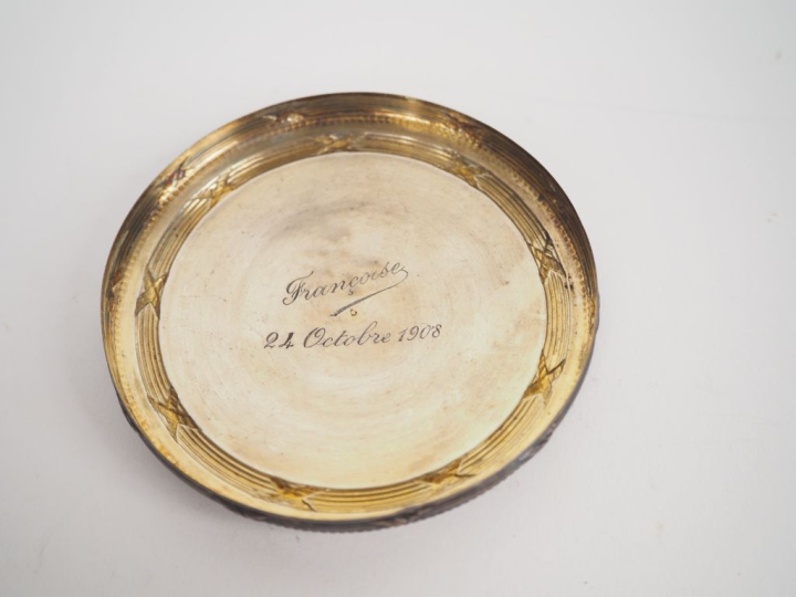 Boîte couverte de style Louis XVI en argent 925 à décor de tiges enrub
