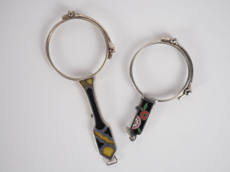 Vente aux enchères Deux binocles dépliantes de style Art Déco en argent, métal argenté et