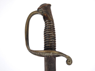 Vente aux enchères Sabre d’adjudant d’infanterie modèle 1855.  Poignée en corne (manque l