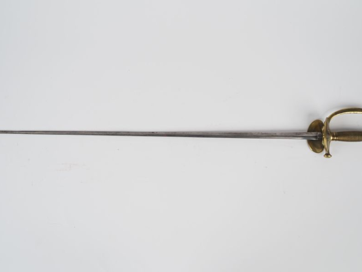 Épée de sous-officier du génie.  Fusée filigranée (postérieure). Montu