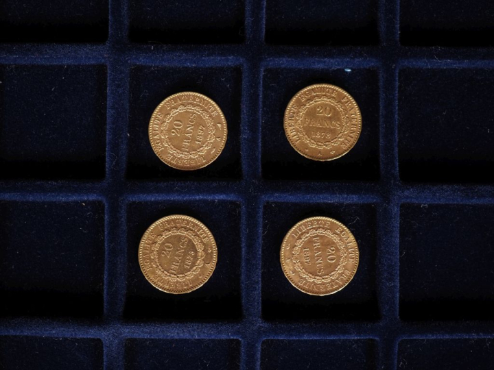 Quatre pièces de 20 Francs or, 1875-A, 1878-A et 1897-A (x2). FRAIS AC
