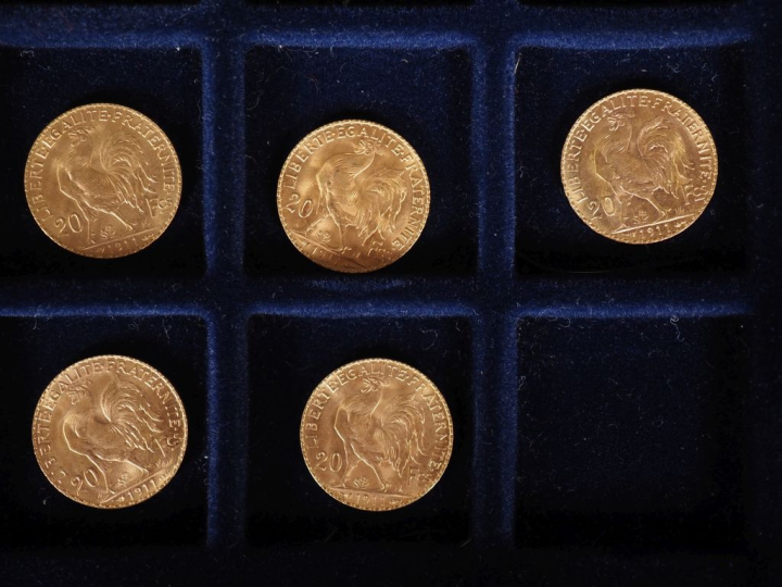 Cinq pièces de 20 Francs or, 1911.  FRAIS ACHETEURS 10% HT.