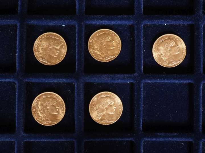 Cinq pièces de 20 Francs or, 1911. FRAIS ACHETEURS 10% HT.