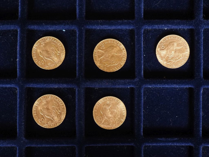 Cinq pièces de 20 Francs or, 1911. FRAIS ACHETEURS 10% HT.