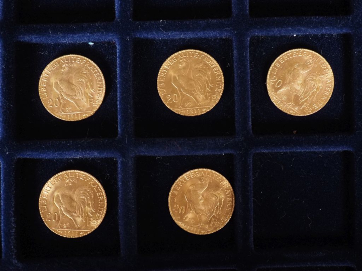Cinq pièces de 20 Francs or, 1911. FRAIS ACHETEURS 10% HT.