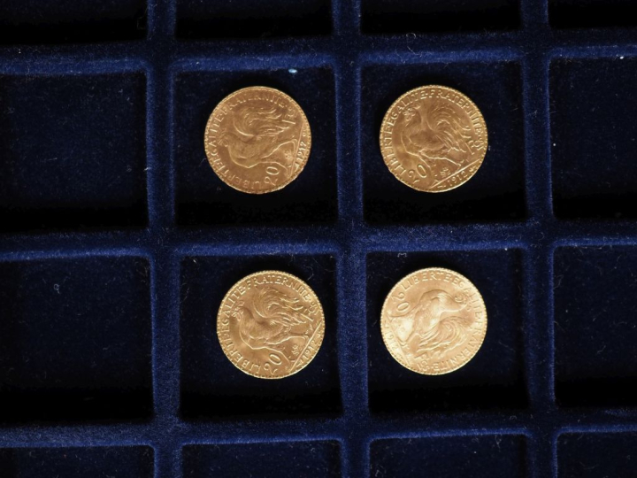 Quatre pièces de 20 Francs or, 1912. FRAIS ACHETEURS 10% HT.