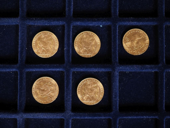 Cinq pièces de 20 Francs or, 1913. FRAIS ACHETEURS 10% HT.
