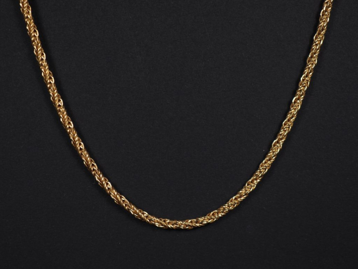 Sautoir en or jaune 750, maille ronde tressée.  Long. 81 cm Poids. 29,