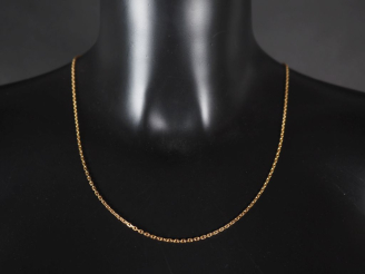 Vente aux enchères Chaine en or jaune 750, maille forçat.  Long. 59,5 cm Poids. 8,50 g