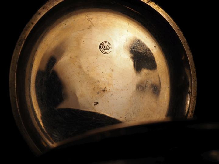 OMEGA Montre de gousset en or jaune 750.  Cadran à chiffres romains po