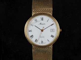 Vente aux enchères AREOR Montre bracelet de dame, boitier et bracelet en or jaune 750. Ca