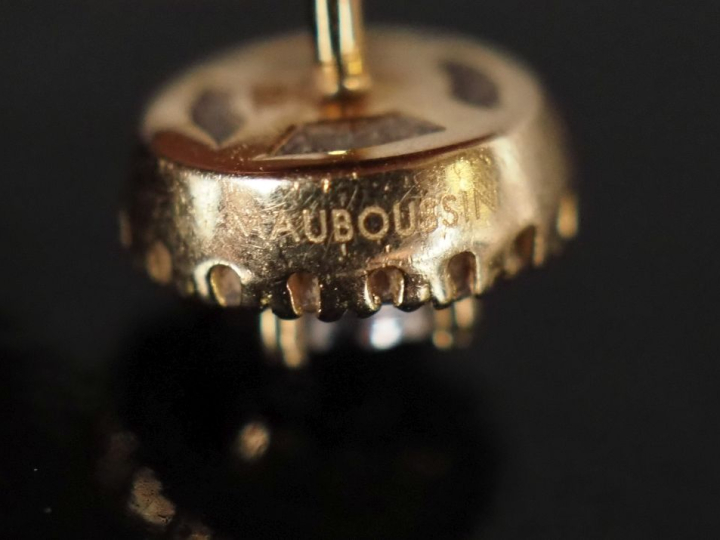 MAUBOUSSIN  Paire de puces d'oreilles de forme ovale en or jaune 750, 