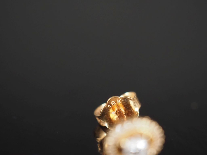 MAUBOUSSIN  Paire de puces d'oreilles de forme ovale en or jaune 750, 