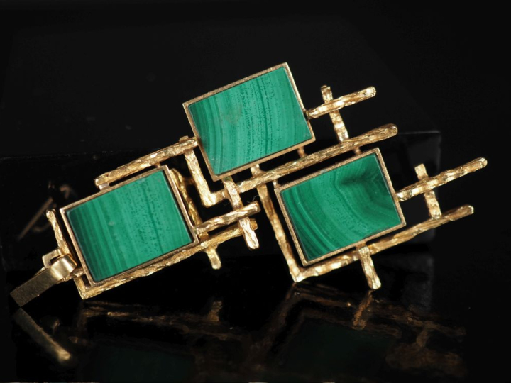 Important pendentif morderniste en or jaune 750, de forme géométrique 