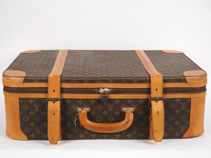 LOUIS VUITTON  Valise STRATOS (c 1975) de la série éponyme, demi-soupl