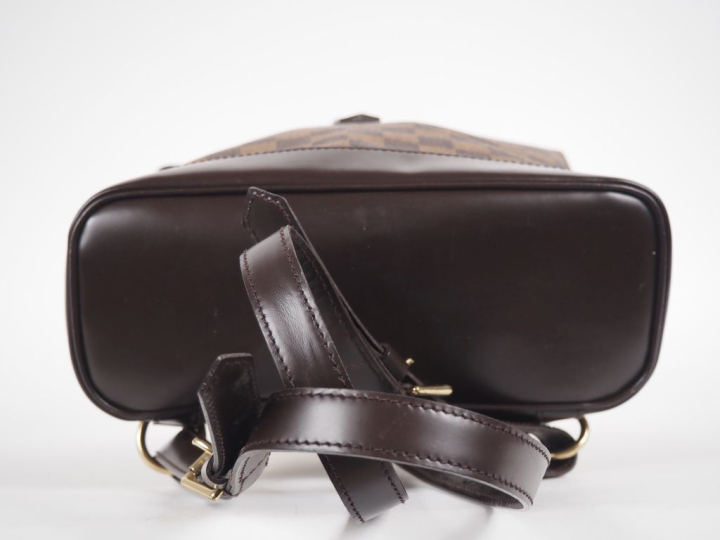 LOUIS VUITTON  Sac SOHO (c 2010)  en toile damier ébène et cuir ébène.