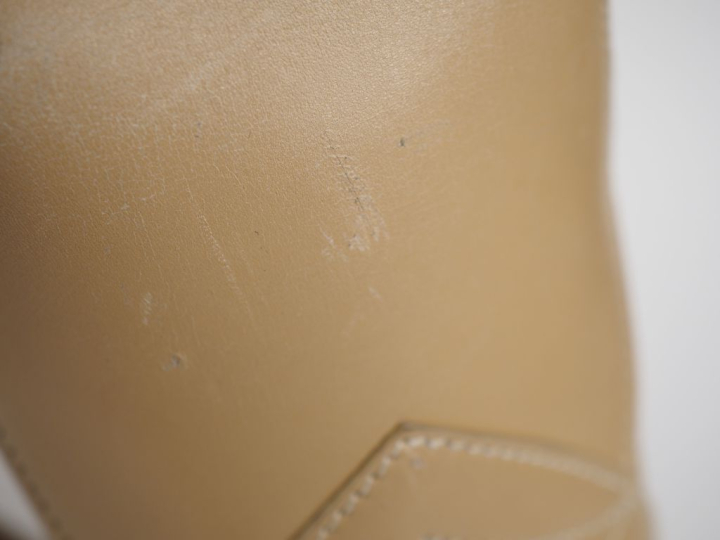 HERMES, Paris Modèle Tabriz, sac à bandoulière intégrée en cuir crème,
