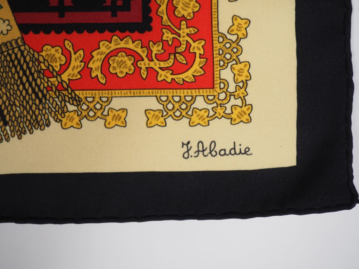 HERMES, Paris Carré de soie, modèle "Brins d'or". Design par J. Abadie