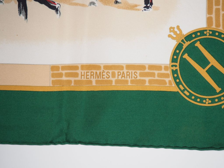 HERMES, Paris Carré de soie, modèle "Les Haras Nationaux".  Design par