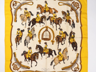 Vente aux enchères HERMES, Paris Carré de soie, modèle "Repises".  Designe par Ledoux.  S