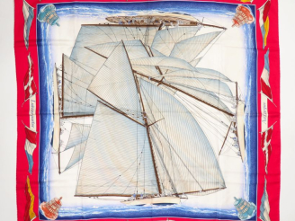 Vente aux enchères HERMES, Paris Carré de soie, modèle "Vent portant". Design par Yannick