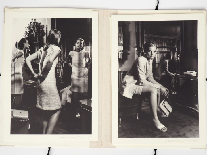 CHANEL, Boutique Collection Croisière 1996-1997.  Porte folio contenan