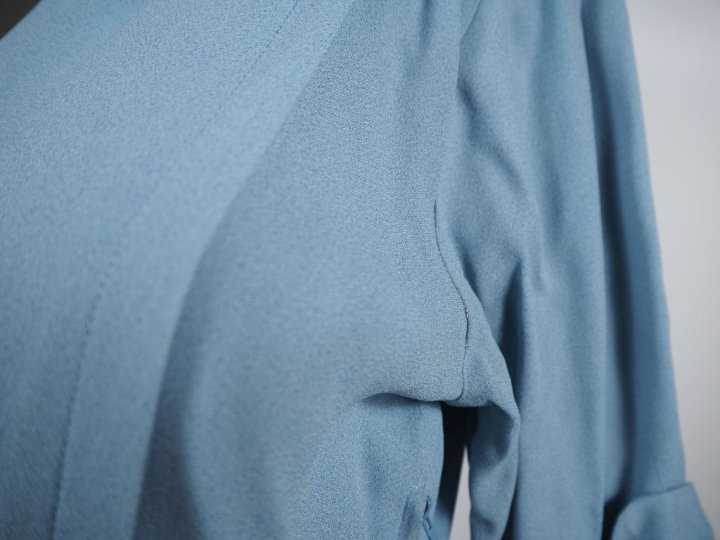 SAINT LAURENT, Rive Gauche Robe mi-mollet probablement en soie bleu ci