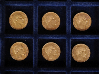 Vente aux enchères Six pièces de 20 Francs or, 1858-A (x5) et 1858-BB. FRAIS ACHETEURS 10
