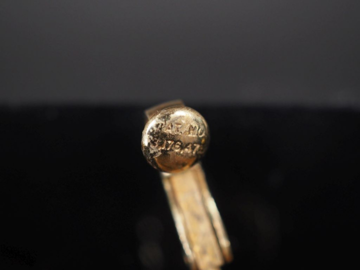 GROSSE Paire de clips d'oreilles de forme tourbillon en métal doré, se