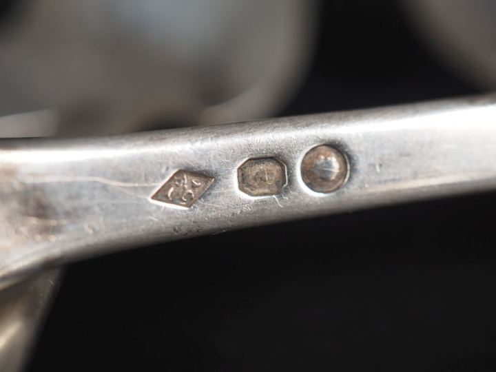 Suite de deux grands couverts début XIXème en argent 950, poinçon au 2