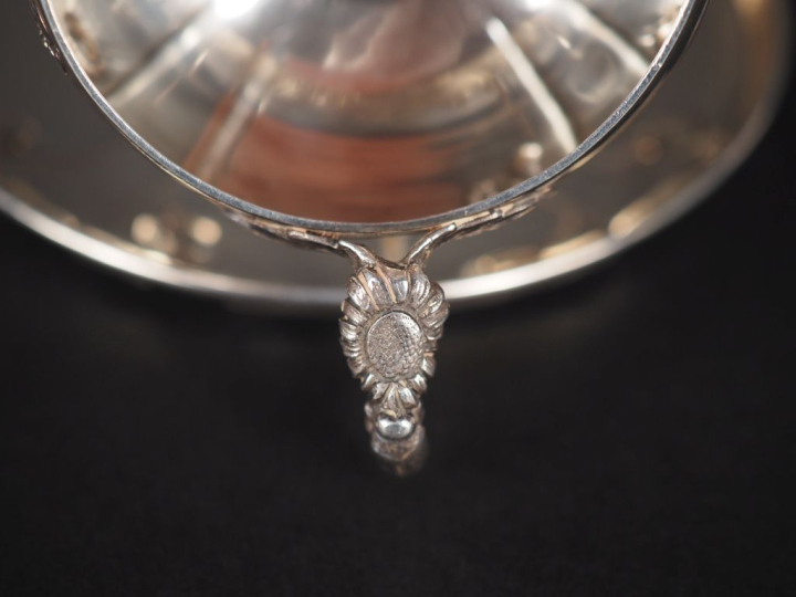 Tasse et sa sous-tasse de style Art Nouveau en argent 925, poinçon Min