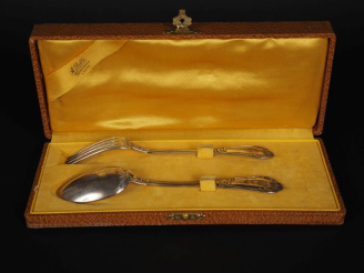 Vente aux enchères Couvert de naissance en argent et argent doré 925, poinçon Minerve, mo