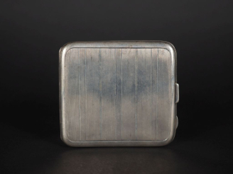 Vente aux enchères Poudrier de style Art déco en argent 925, poinçon Minerve, à décor de 