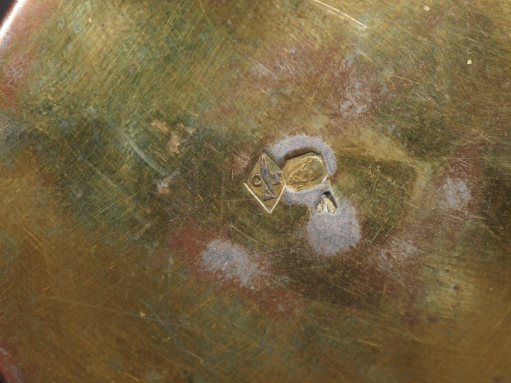 Timbale en argent doré 925, poinçon Minerve, à décor gravé de feuillag