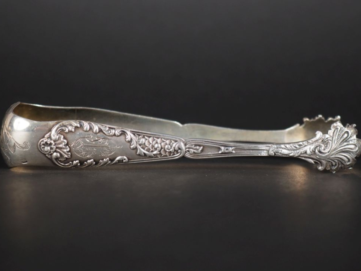 Pince à sucre de style Louis XV en argent 925, poinçon Minerve, à déco