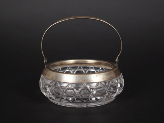 Vente aux enchères Vide-poche à anse en verre taillé et argent 925.  H. 4 cm Diam. intéri