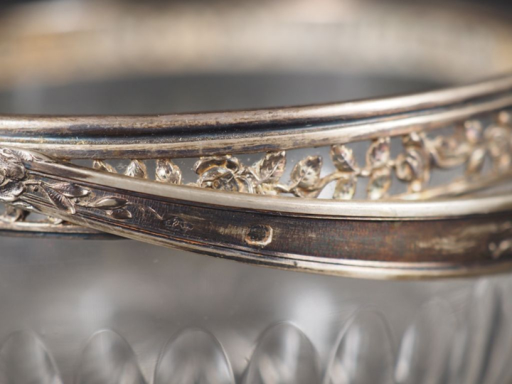 Sucrier à anse et son présentoir en verre taillé et argent 925, poinço