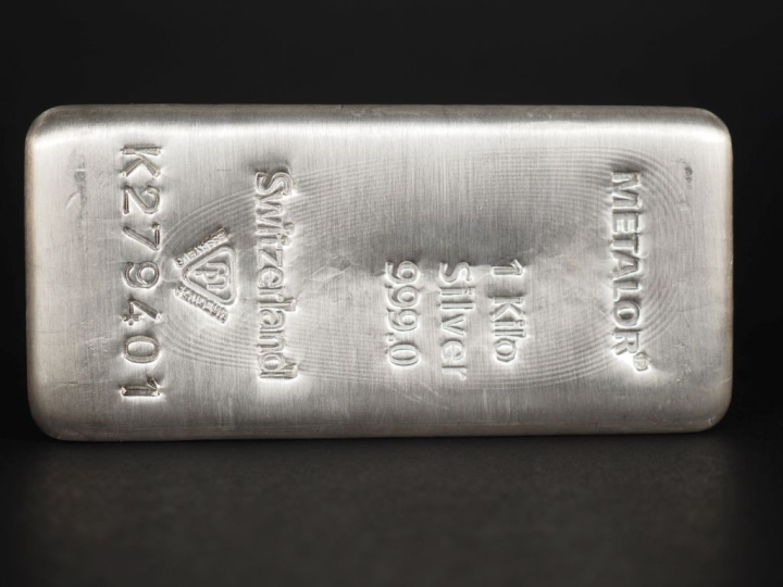 Lingot d'argent. Poids. 1000 g  Titre. 999.0 Numéro. K279401 FRAIS ACH