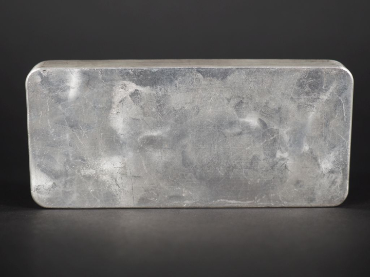 Lingot d'argent.  Poids. 1000g Titre. 999.0 Numéro. K138358 FRAIS ACHE
