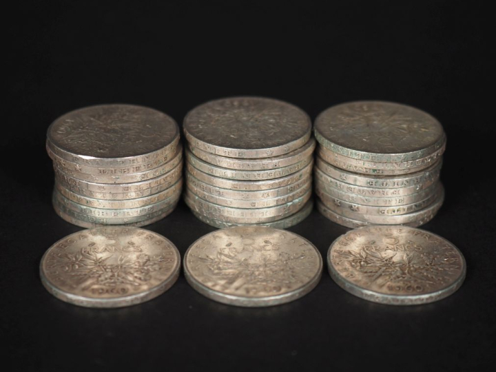 Trente pièces de 5 Francs argent, 1960 Poids. 359 g