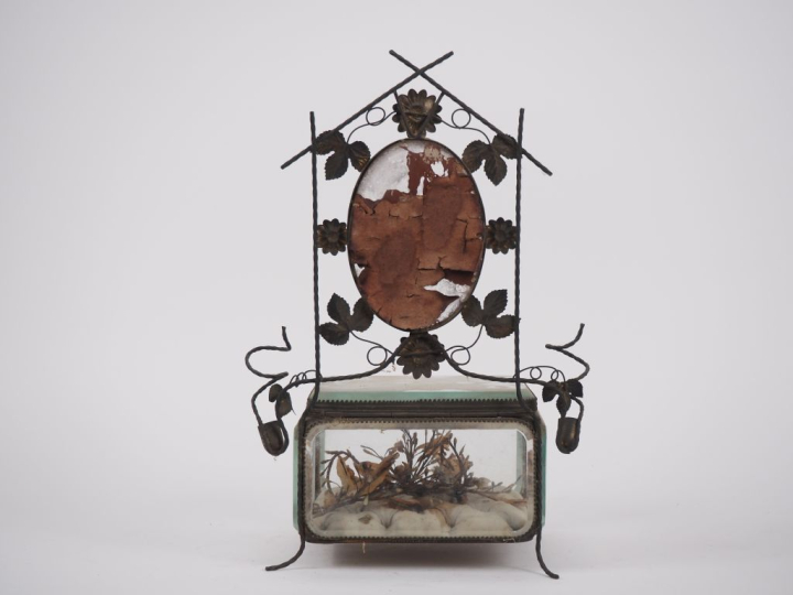 Ecrin à bijoux Napoléon III en verre et laiton.  Dim. 40 x 18,5 x 18,5