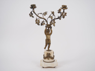 Vente aux enchères Bougeoir double de style Louis XVI en bronze doré et albatre en forme 