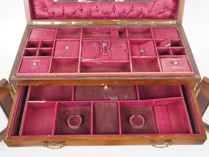 Coffret à bijoux de voyage XIXème anglais, ouverture à un abattant à f