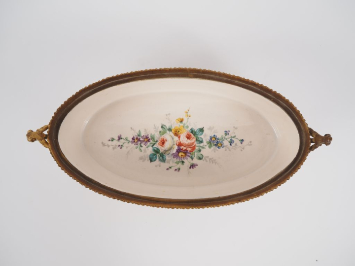 Jardinière 1900 de style Louis XVI en céramique, dans le goût de Sèvre