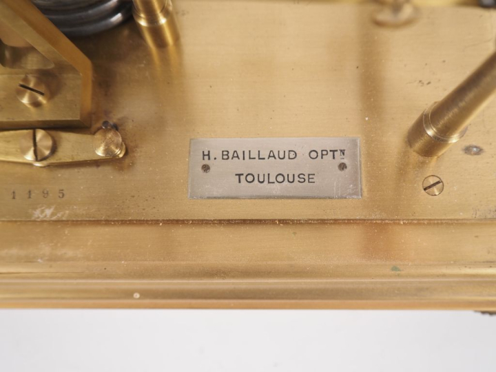 Hygromètre ou baromètre Holostérique en bronze et cristal. Dim. 18 x 3