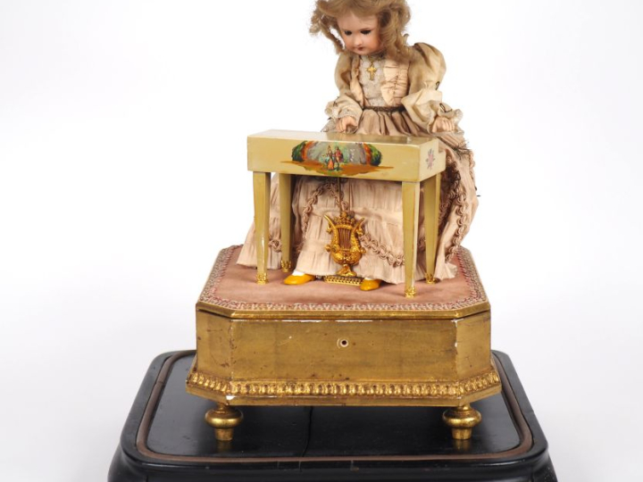 FARKAS Jean. "Jeune femme au clavecin". Automate musical de fabricatio