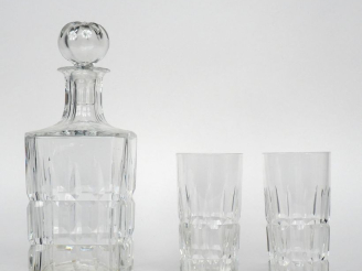 Vente aux enchères SAINT-LOUIS. Service à long drink en cristal modèle Manhattan comprena